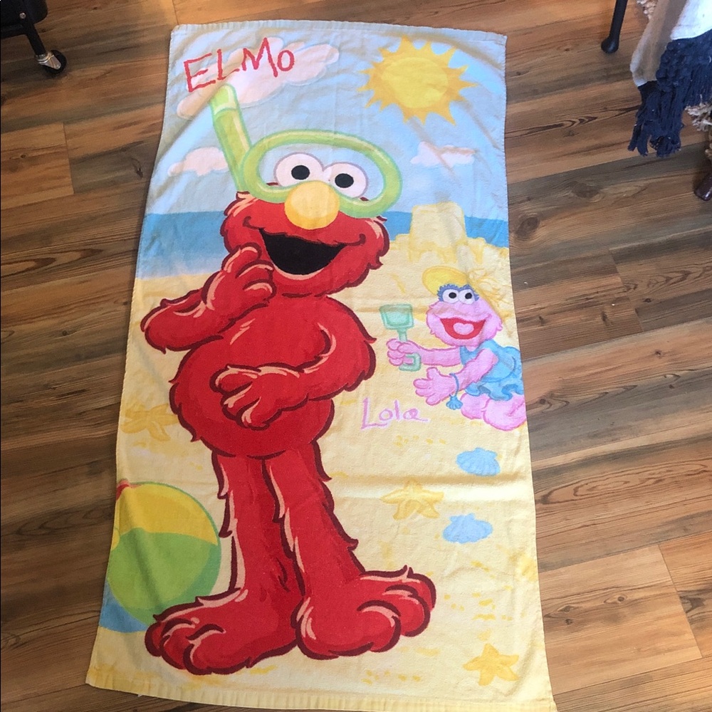 2013 Elmo & Lola at the Beach Towel